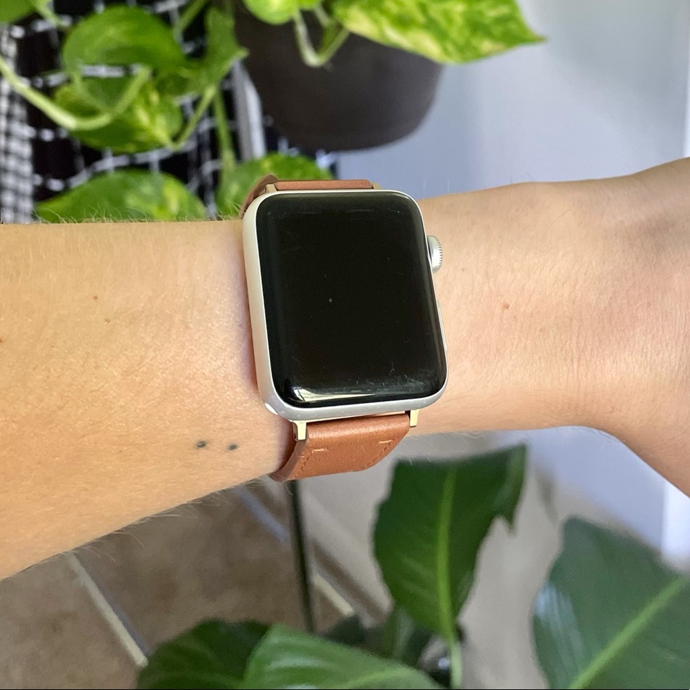 SERIES 3 APPLE WATCH, WATERPROOF